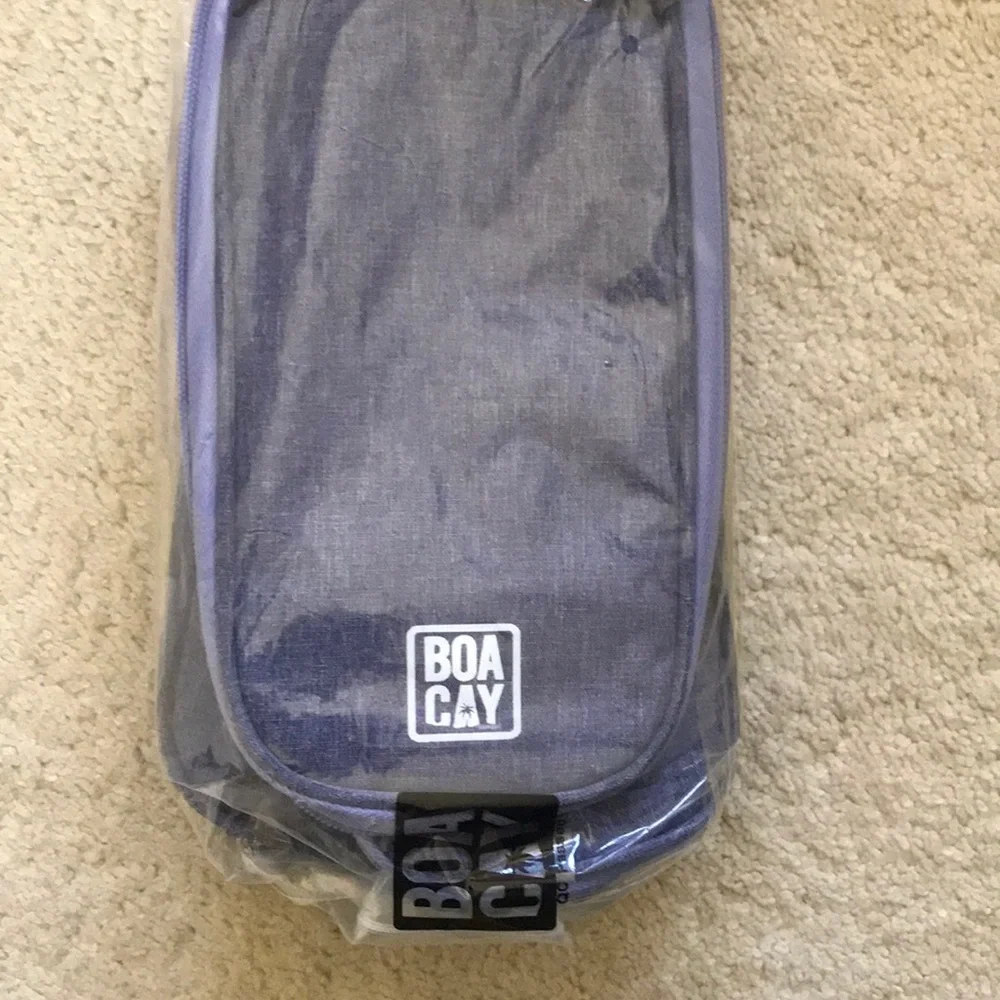 BOACAY TOILETRY ORGANIZER new in package travel dormlife gender neutral